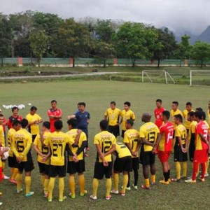Pelatih Semen Padang FC Nil Maizar ketika kompetisi ISL masih ddiputar beberapa tahun lalu