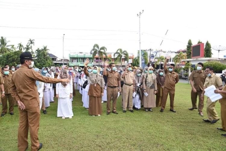 TEGASKAN—Wali Kota Pariaman Genius Umar tegaskan anggota untuk tetap bekerja maksimal demi  memajukan Kota Pariaman.