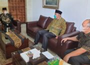 Dikunjungi Gubernur Sumbar, Syafii Maarif Dukung Pembangunan Jalan Tol dan Flyover Sitinjau Laut