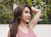 Maria Vania Lagi Kepengin Banget, Sampai Berani Pose Begini!