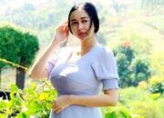 Kapok dengan Pria Bule, Aura Kasih Pilih Duda Lokal