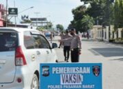 Polres Pasbar Imbau Warga yang Melintas di Depan Mapolres Divaksin