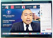 Wagub Sumbar Audy Joinaldy Raih Gelar Doktor
