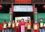 Sambut Imlek, Anggota DPR Christina Sambangi Vihara di Jakarta