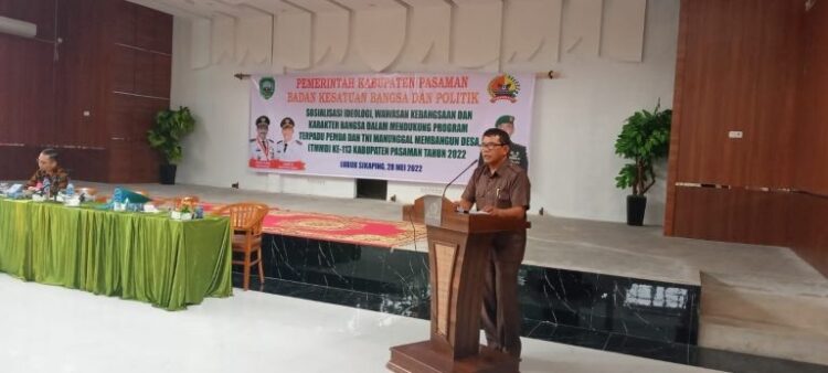 SOSIALISASI— Kesbangpol Pasaman saat melaksanakan kegiatan sosialisasi ideologi dan wawasan kebangsaan dan karakter bangsa.