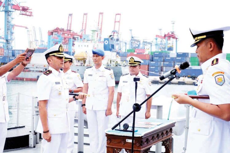 Dansatkamla Lantamal II jadi Irup, Komandan KRI Kurau-856 Berganti 1 SUMPAH—Komandan Satuan Kapal Patroli (Satrol) Lantamal II, Kolonel Laut (P) Agus Triyana, S.T., M.Tr Hanla., M.M saksikan pejabat baru disumpah.