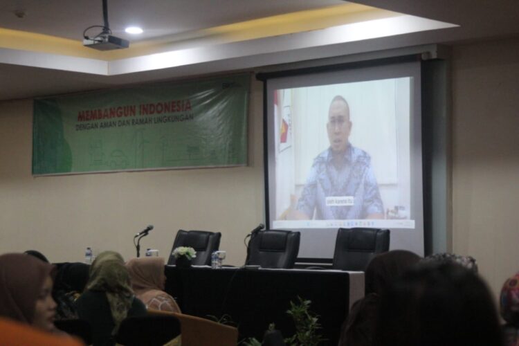 Andre Rosiade dalam Seminar Sosialisasi BUMN dengan tema “Membangun Indonesia dengan Aman dan Ramah Lingkungan,” di Hotel Truntum Padang, Kamis (22/6/2023).