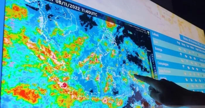 BMKG Prediksi Potensi Cuaca Ekstrem selama Libur Nataru, Masyarakat Diminta  Waspada