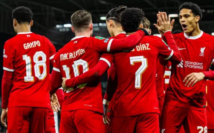 MENANG— Liverpool mampu kandaskan asa Fulham untuk melaju ke babak Final Carabao Cup usai memenangi agregat 3-2 di semifinal leg kedua pada Kamis (25/1) dini hari.