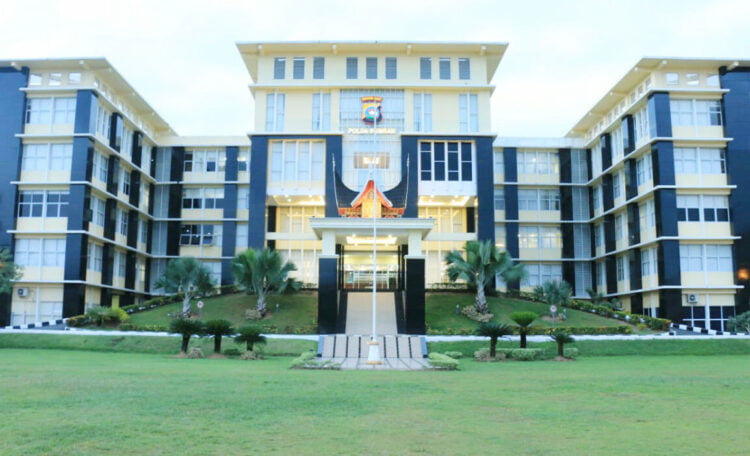 ILUSTRASI— Gedung Polda Sumbar.