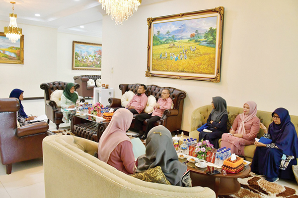 RAPAT PERDANA— Lembaga Koordinasi Kesejahteraan Sosial (LKKS) Kabupaten Agam gelar rapat perdana tahun 2024 di Rumah Dinas Bupati Agam, Lubuk Basung, Jum’at (23/2).