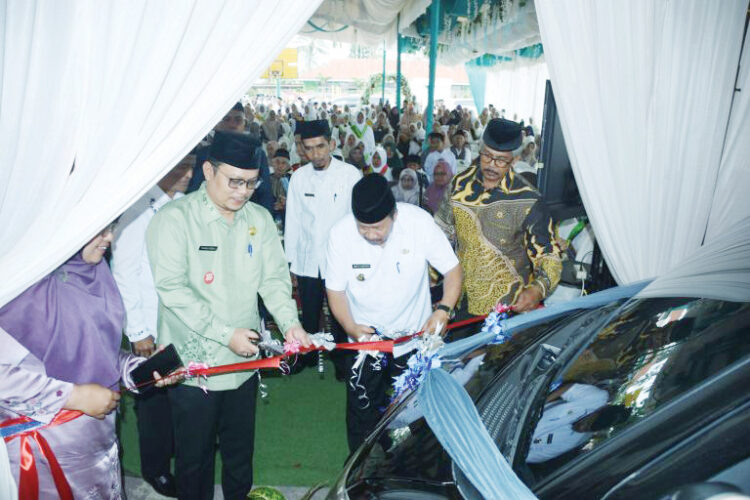 FESTIVAL BUKAREH— Bupati Agam Andri Warman buka secara resmi Festival Bukareh 2024 yang digelar oleh Madrasah Tsanawiyah Negeri (MTsN) 1 Agam, Rabu (28/2).