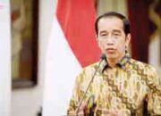 Jokowi Bantah Ingin Rebut Kursi Ketum PDIP dan Golkar