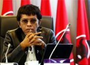 Adian Kesal Hasto Kristiyanto Diperiksa KPK Layaknya Teroris
