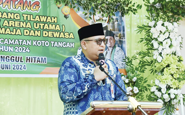 PEMBUKAAN MTQ— Pj Wali Kota Padang Andree Algamar membuka MTQ Kota Padang ke-41 Tingkat Kecamatan Kototangah, di Masjid Al Manar Dadok Tunggul Hitam, Jumat (7/6).