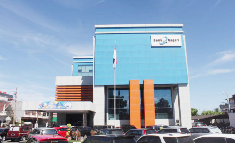 BANK NAGARI —Kantor pusat Bank Nagari di Jalan Pemuda Nomor 21, Padang Barat,
Kota Padang.