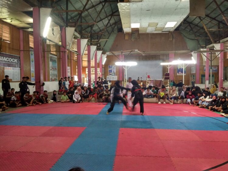 SELEKSI—Para pesilat adu kepiawaian dalam seleksi Pra Pobnas Di Lima Puluh Kota.