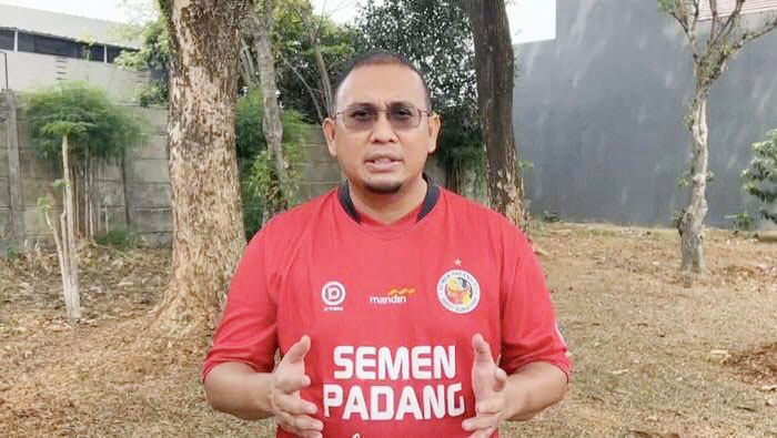 Penasihat Tim Semen Padang Football Club (SPFC) H Andre Rosiade