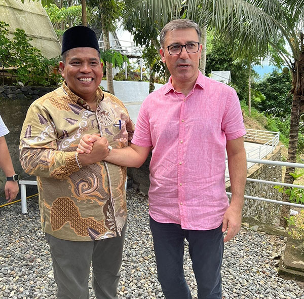 KUNJUNGAN DUBES— Bupati Padangpariaman Suhatri Bur menerima kedatangan Duta Besar Turki untuk Indonesia, H.E. Mr. Talip Kucukcan, di Lubuk Tano Resto And Caffe Sungai Sariak, Kecamatan VII Koo Sungai Sariak, Kabupaten Padangpariaman.