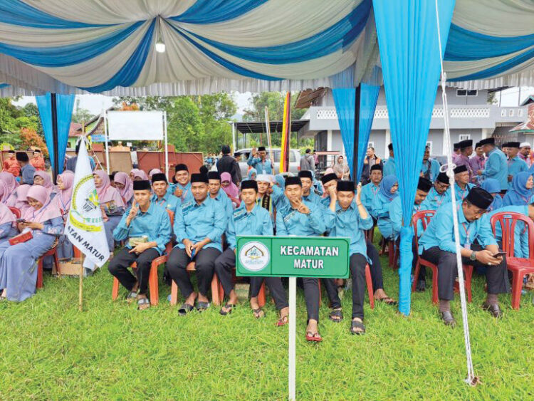 KAFILAH— Kafilah Kecamatan Matur pada MTQN ke 41 tingkat Kabupaten Agam, di Kecamatan Tilatang Kamang, 1-6 Juli 2024.