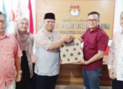 Pisah Kenang Sekretaris KPU Pasaman, Yuliardi Pindah Tugas ke KPU Kabupaten Solok