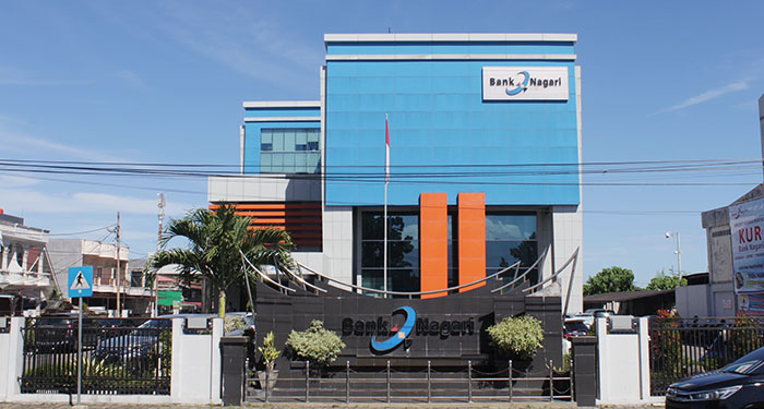 BANK NAGARI— Kantor pusat Bank Nagari di Jalan Pemuda
Nomor 21, Padang Barat, Kota Padang.