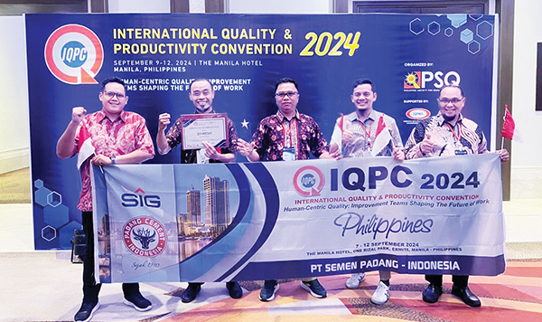 PENGHARGAAN EXCELLENT— Tim inovasi PT Semen Padang, Mystaco, berhasil meraih penghargaan Excellent di ajang International Quality & Productivity Convention (IQPC) yang digelar di Filipina pada 7-12 September.