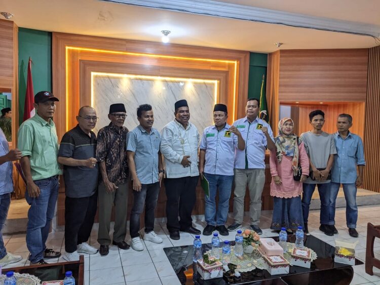 FOTO BERSAMAA—Bupati Padangpariaman Suhatri Bur menghadiri West Sumatera Investment Forum (WSIF) tahun 2024.