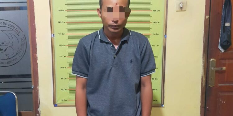 SABU— Pelaku HS (34) yang kedapatan mengkonsumsi sabu ditangkap jajaran Satresnarkoba Polres Padangpanjang.