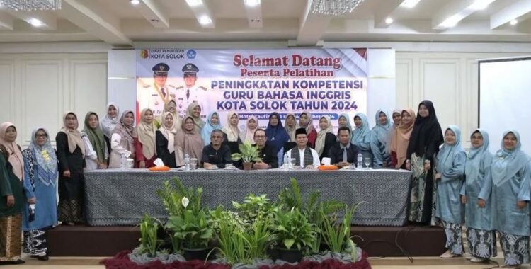 PELATIHAN—Disdik Kota Solok menggelar pelatihan peningkatan kompetensi guru bahasa Inggris di Kota Solok.