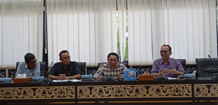 Terima Kunjungan--DPRD Sumbar Terima Kunjungan DPRD Batubara Bahas Penanggulangan Bencana.