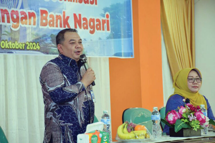 GATHERING— Bank Nagari Cabang Lubuk Basung, Kabupaten Agam, menggelar gathering bersama bendahara gaji OPD dan sekolah, di Dinas Kesehatan Agam, Kamis (17/10).