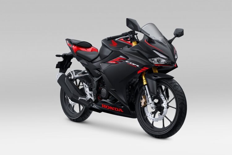 PENYEGARA-Honda New CBR150R semakin sporty dan agresif setelah dilakukan penyegaran oleh PT AHM.