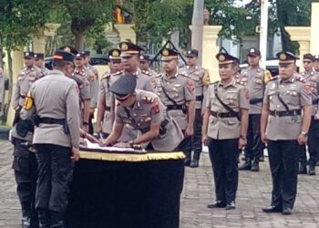Kapolres Pesisir Selatan Pimpin Sertijab Pejabat Utama, Tekankan Pentingnya Loyalitas dan Dedikasi