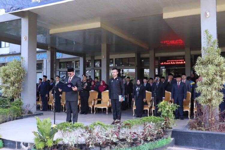 IRUP— Pj Wali Kota Payakumbuh Suprayitno  jadi irup upacara hari Sumpah Pemuda.