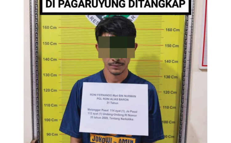 SABU— Pelaku RF diamankan di Polres Tanahdatar dengan barang bukti satu paket sabu.