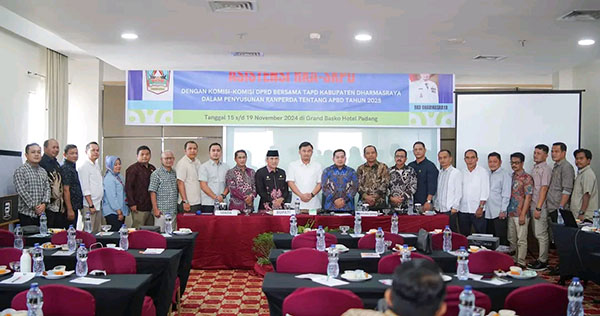 Bahas APBD Tahun 2025, Bupati Dharmasraya Minta Pembahasan Mendalam untuk Pengeluaran Daerah