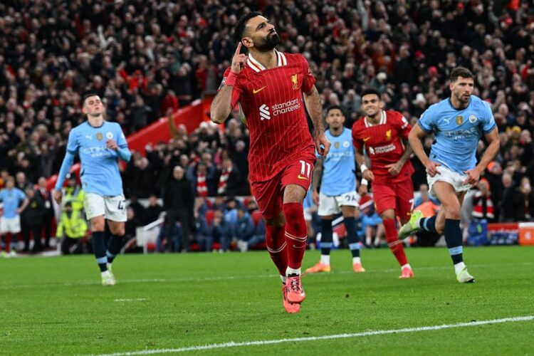 SELEBRASI— Selebrasi Mohamed Salah usai mencetak gol ke gawang Manchester City pada lanjutan Lia Inggris, Senin (2/11) dinihari.