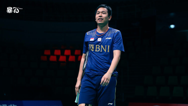 UMUMKAN PENSIUN— Hendra Setiawan akhirnya membuat keputusan terkait masa depannya dengan menyatakan segera pensiun. Pebulu tangkis spesial ganda putra itu bakal gantung raket setelah Indonesia Masters 2025.