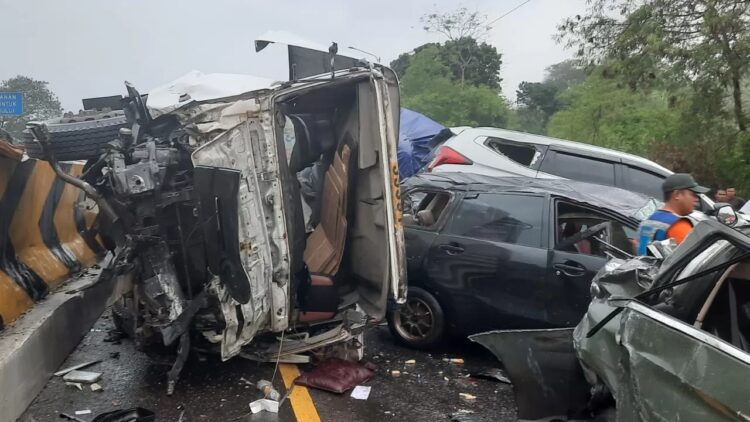 ILUSTRASI— Kecelakaan beruntun mengerikan terjadi di ruas jalan Tol Cipularang Km 92.