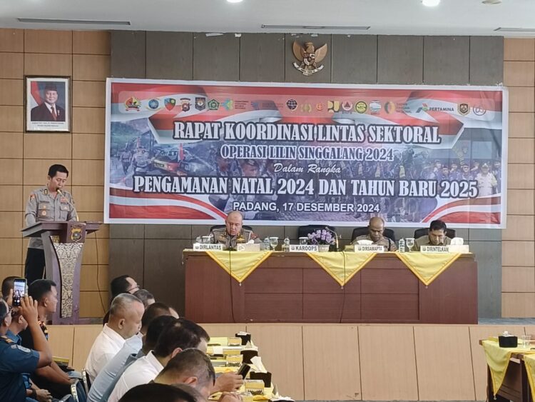 RAKOR— Polda Sumbar menggelar rapat koordinasi (rakor) lintas sektoral
Operasi Lilin Singgalang 2024.