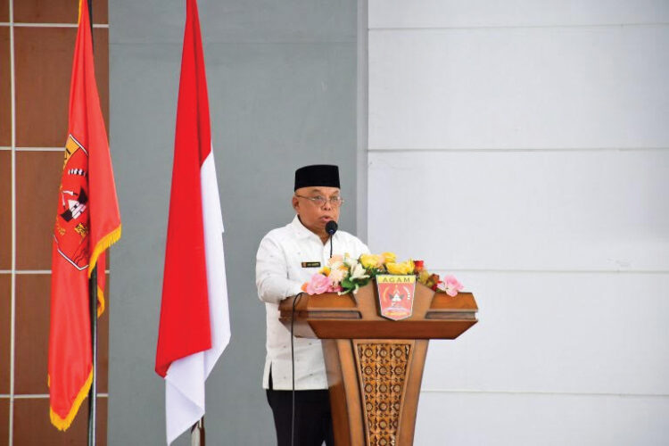 RAPAT KOORDINASI— Sekda Kabupaten Agam, Edi Busti, M.Si, secara resmi membuka rakor dan Sosialisasi Inovasi Daerah Kabupaten Agam di Balairung Rumah Dinas Bupati Agam, Jumat (27/12).