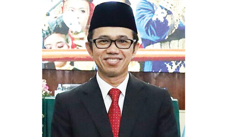 Efa Yonnedi
Rektor Unand