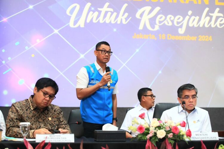 tarif listrik 50% --Direktur Utama PLN Darmawan Prasodjo menerangkan bahwa potongan tarif listrik 50% dapat dinikmati secara otomatis dan tanpa mekanisme yang berbelit  bagi mereka yang tergolong daya tersebut.