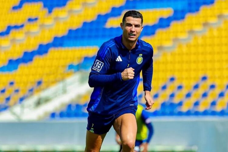 RUMOR— Cristiano Ronaldo dikabarkan mulai membuka opsi untuk meninggalkan Al-Nassr pada 2025. Sejak bergabung dengan klub Arab Saudi tersebut pada Januari 2023, mantan bintang Real Madrid itu telah mencatatkan 74 gol dari 83 pertandingan.