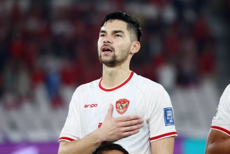 PESEPAK BOLA— Pesepak bola Timnas Indonesia Sandy Walsh pada pertandingan Grup C putaran ketiga Kualifikasi Piala Dunia 2026 Zona Asia di Stadion Utama Gelora Bung Karno, Senayan, Jakarta, Selatan (19/11).