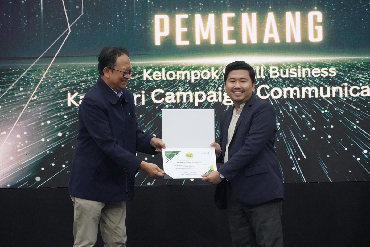 Berkomitmen pada Dampak Lingkungan, Qwords Raih Penghargaan ESG Award dari SBM ITB