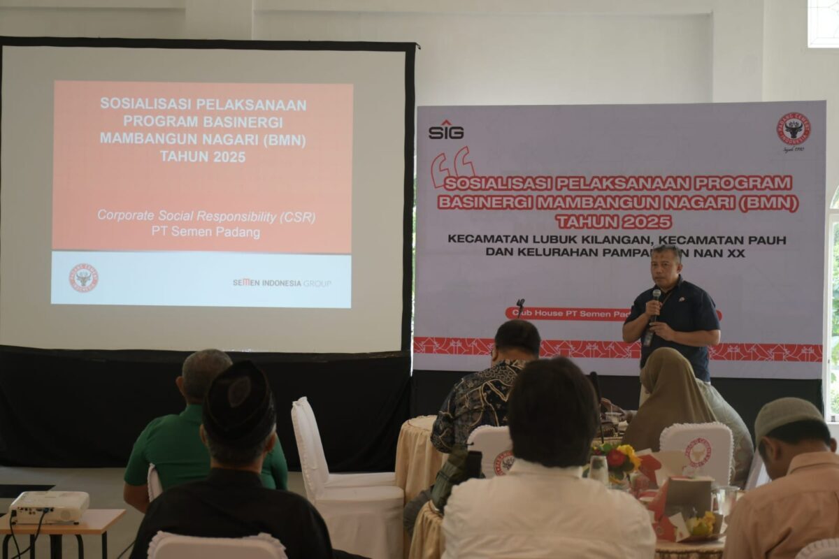 SOSIALISASIKAN PROGRAM BMN— PT Semen Padang menggelar sosialisasi Program Basinergi Mambangun Nagari (BMN), dengan melibatkan pemangku kepentingan dari tiga kecamatan di Kota Padang, yakni Lubuk Kilangan, Lubuk Begalung, dan Pauh.