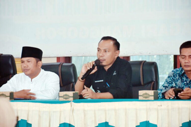 RAPAT PERSIAPAN— Dalam rangka memperingati Perang Manggopoh ke-117, HUT ke-32 Lubuk Basung sebagai Ibukota Kabupaten Agam, serta menyemarakkan HUT RI ke-80, Pemerintah Kecamatan Lubuk Basung menggelar rapat persiapan kegiatan pentas seni yang akan digelar pada 26 Juli 2025 mendatang.