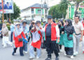 Meriah, Ratusan Masyarakat Ikuti Gerak Jalan Santai HUT Kemerdekaan